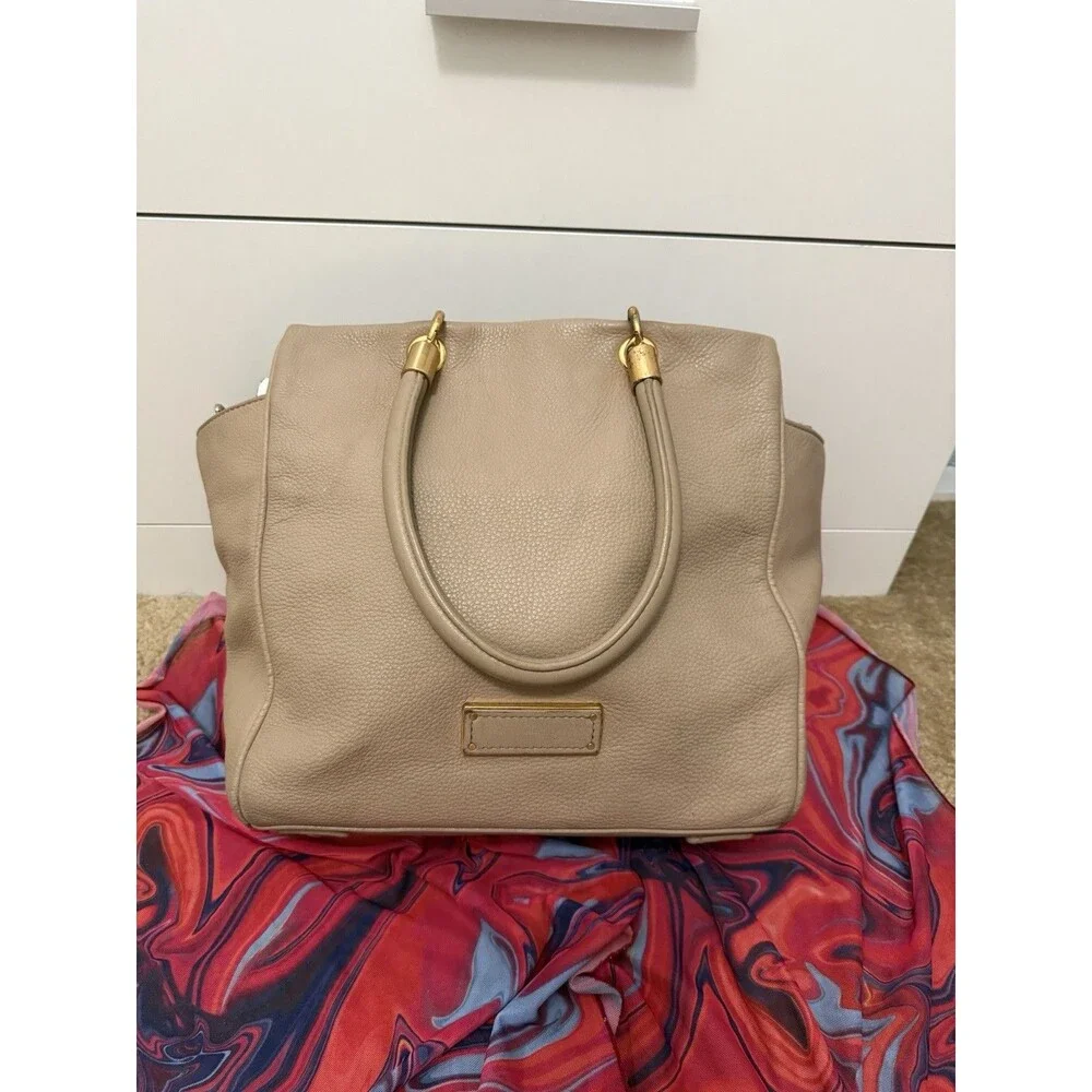 Marc By Marc Jacob’s Beige Pebbles Leather Too Hot To Handle Satchel